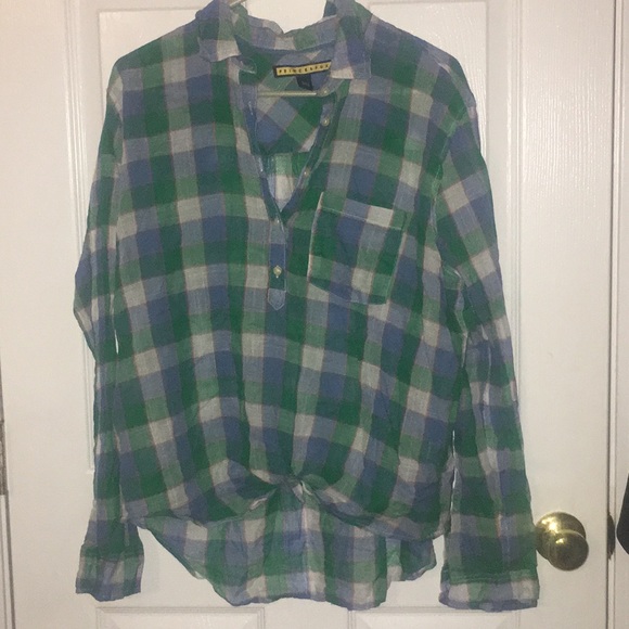 Prince & Fox Tops - Prince & Fox plaid long sleeve T-shirt